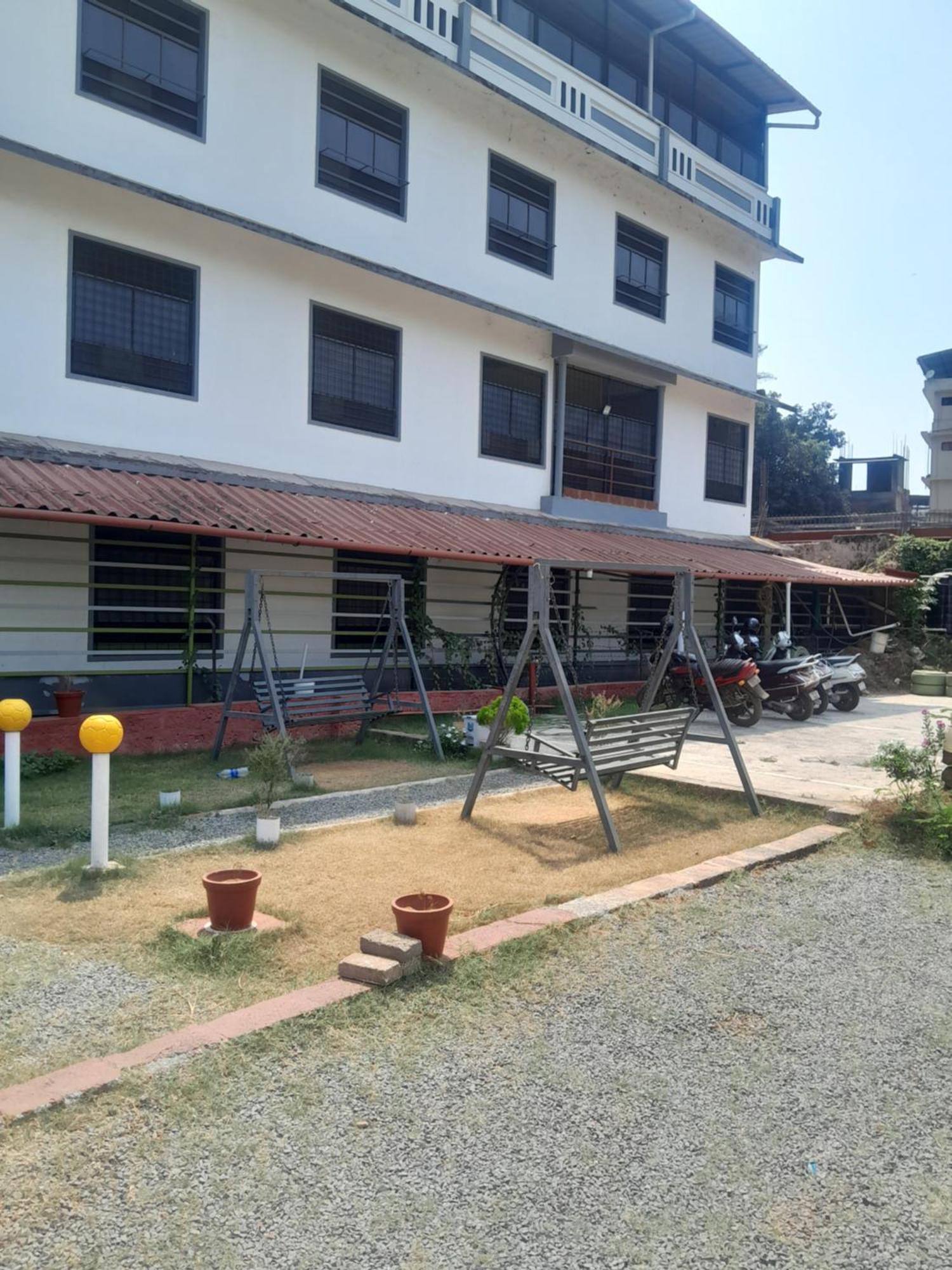 Happy Living Dormitory Kannur Railway Station Экстерьер фото
